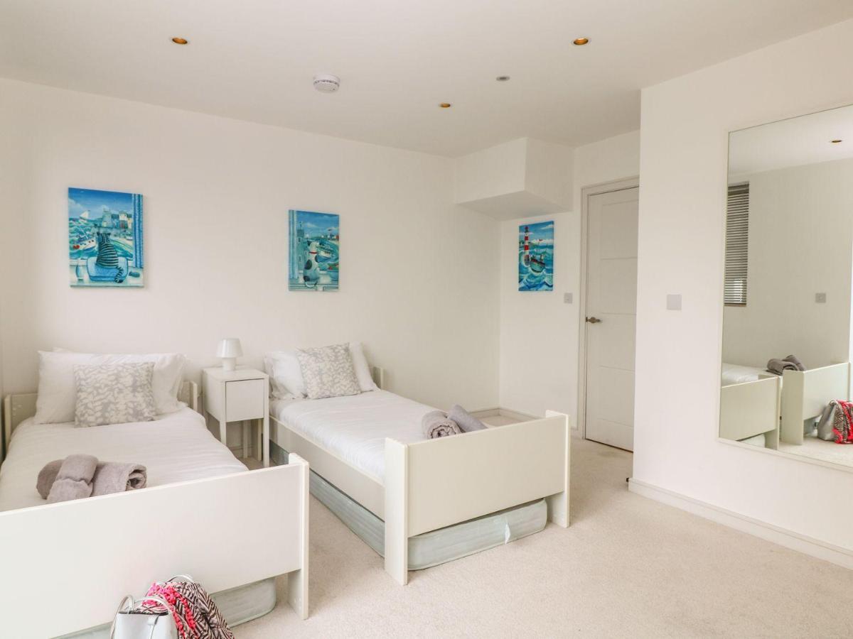 Number 5 * Newquay (Cornwall)